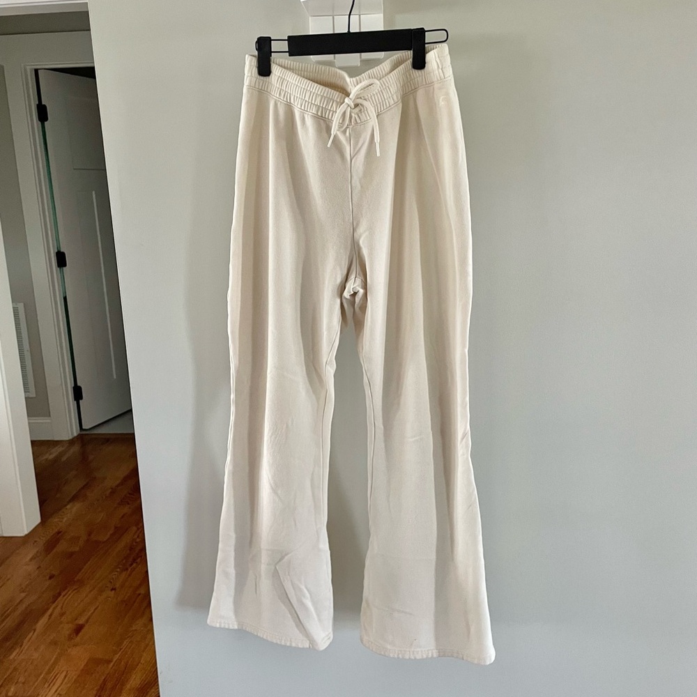 Hollister Cream Wide-Leg Pants